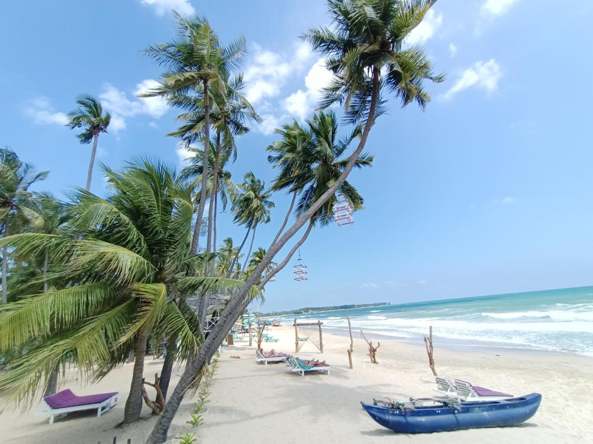 French Garden Pragash Beach Hotel Trincomalee Exterior foto
